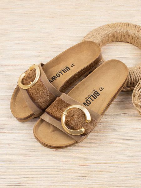 Billowy Skórzane klapki w kolorze brązowym rozmiar: 38. Brązowe klapki damskie Billowy, bez wzorów, bez obcasa. Za 127.35 zł.