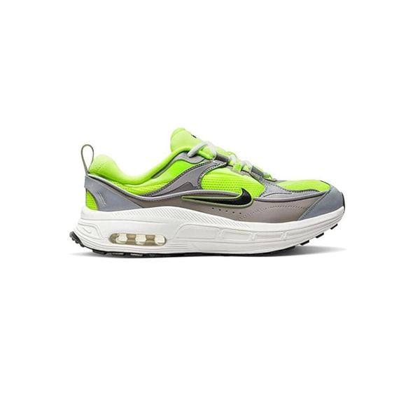 Buty sportowe damskie Nike Air Max Bliss Nn. Brązowe buty sportowe na co dzień damskie Nike, bez wzorów, trekkingowe, nike air max. W wyprzedaży za 343.00 zł.