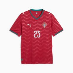 Koszulka Domowa Portugalii N.Mendes Coupe du Monde 2026. Czerwone t-shirty sportowe męskie Puma, bez ramiączek, do piłki nożnej. Za 529.50 zł.