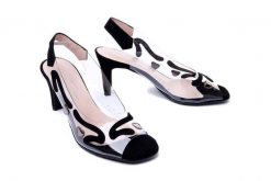 BRENDA ZARO T4026 black suede, sandały damskie. Czarne sandały damskie Brenda Zaro, bez wzorów, z gumy, bez obcasa, na obcasie. Za 199.95 zł.