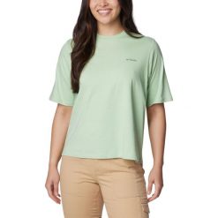 Koszulka damska Columbia North Cascades Graphic Short Sleeve Tee z krótkim rękaw. Zielone t-shirty damskie Columbia, xs, bez wzorów, z bawełny, bez kołnierzyka. W wyprzedaży za 116.00 zł.