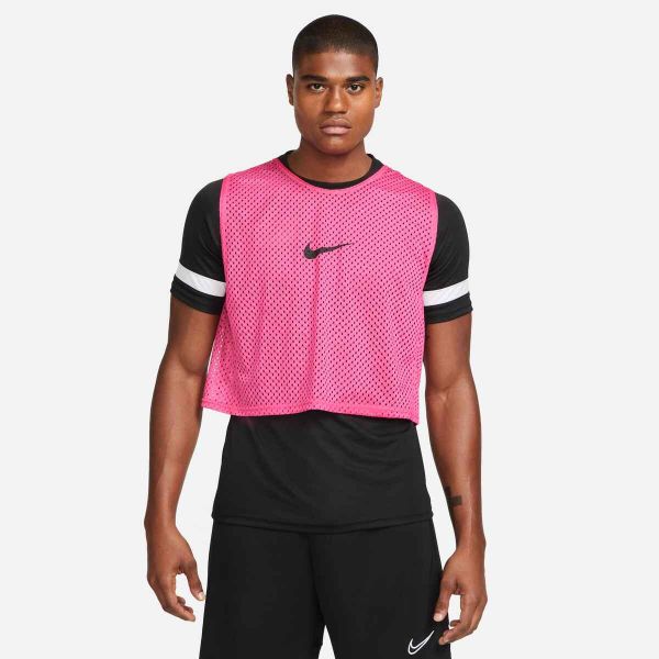 Koszulka Mężczyzna Nike Park 20 róża. Czarne t-shirty sportowe męskie Nike, l, z poliesteru, bez ramiączek, na fitness i siłownię, dri-fit (nike). Za 65.00 zł.