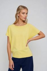 Cienki sweter żółty. Żółte swetry klasyczne damskie MOODO, l, z poliamidu, bez kołnierzyka. Za 89.99 zł.