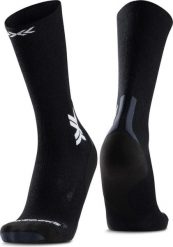 Skarpety do biegania X-Socks Run Discover Merino Crew. Czarne skarpetki damskie X-Socks, bez wzorów, z materiału. Za 139.99 zł.