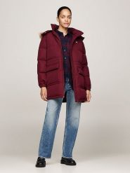 TOMMY JEANS Płaszcz puchowy w kolorze bordowym rozmiar: M. Czerwone płaszcze damskie Tommy Jeans, m, bez wzorów, z jeansu. Za 702.81 zł.