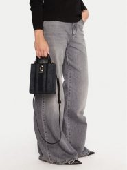 Guess Torebka Erenia Mini HWSO78 38750 Szary. Szare torebki klasyczne damskie Guess, z aplikacjami, ze skóry, bez dodatków. Za 379.99 zł.