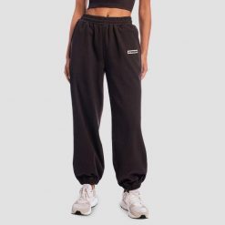 Spodnie dresowe damskie oversize z kieszeniami brązowe Aura. Brązowe spodnie sportowe damskie GYMBEAM, xl, z bawełny, na fitness i siłownię. Za 131.90 zł.