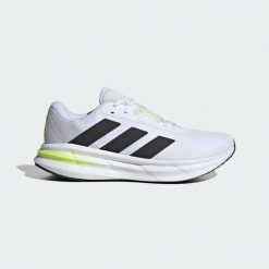 Buty Galaxy 7 Running. Białe obuwie do biegania damskie Adidas. Za 239.00 zł.