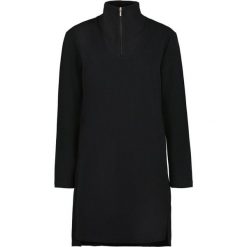 Sweter damski Luhta Hapsala. Czarne swetry klasyczne damskie Luhta, l, bez kołnierzyka. Za 349.00 zł.