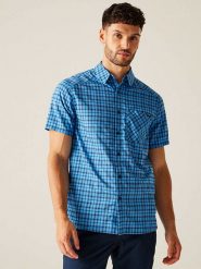 Regatta Koszula funkcyjna "Begarno" w kolorze niebieskim rozmiar: L. Niebieskie koszule męskie Regatta, l, bez wzorów, z materiału, bez kołnierzyka, bez ramiączek. Za 95.69 zł.