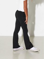 Kids ONLY Spodnie materiałowe Paige 15193010 Czarny Flared Fit. Czarne spodnie dziewczęce Kids Only, z materiału. Za 69.99 zł.