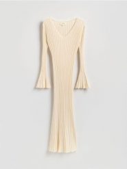 Prążkowana sukienka z wiskozy - beżowy. Brązowe sukienki damskie Reserved, l, bez wzorów, z dzianiny, bez kołnierzyka, bez ramiączek, dopasowane. Za 179.99 zł.