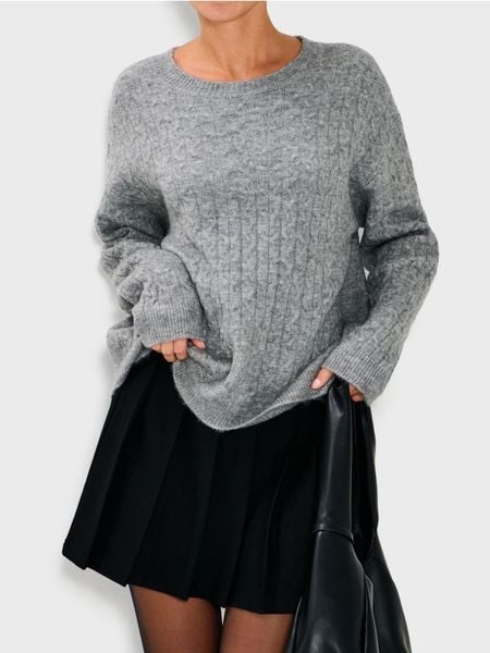 Sweter w prążki - szary. Szare swetry klasyczne damskie Sinsay, l, bez kołnierzyka. Za 49.99 zł.