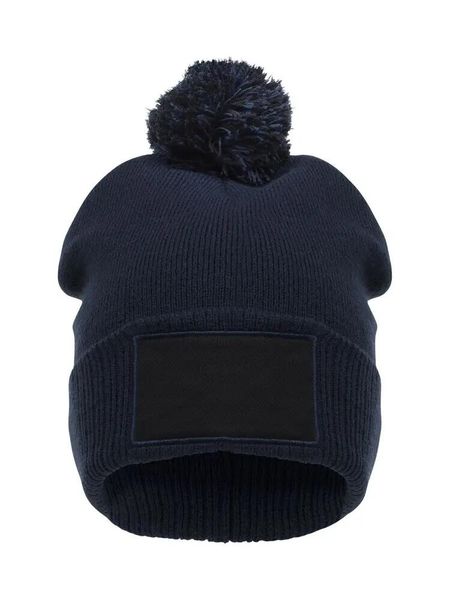 Clique Bryan Patch czapka dziana 100% akryl z pomponem dwukolorowym. Niebieskie czapki męskie CLIQUE, z aplikacjami, z bawełny, klasyczne. Za 94.41 zł.