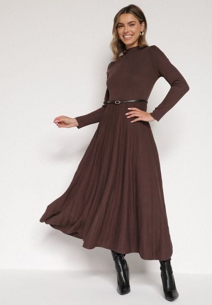 Brązowa Rozkloszowana Sukienka z Dzianiny z Wiskozą z Długim Rękawem i Paskiem Tusmina. Brązowe sukienki damskie Born2be, na co dzień, m, bez wzorów, z dzianiny, eleganckie, bez kołnierzyka, bez ramiączek, maxi, rozkloszowane. Za 169.99 zł.