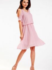 Sukienka Model A572 Dirty Pink - awama. Różowe sukienki damskie Awama, na komunię, na lato, l, bez wzorów, z szyfonu, bez kołnierzyka, bez ramiączek. Za 367.73 zł.