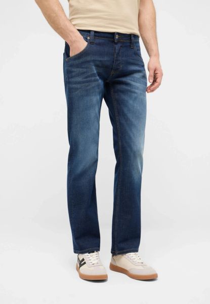 Męskie Spodnie Jeansowe Mustang Style Michigan Straight Denim Blue 1017863 5000 903. Niebieskie spodnie materiałowe męskie Mustang, bez wzorów, z denimu. Za 189.99 zł.