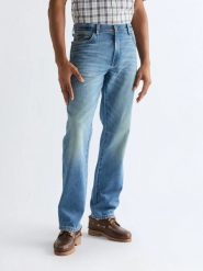 MESKIE SPODNIE WRANGLER TEXAS HARBOR BLUE 112378690. Niebieskie spodnie materiałowe męskie Wrangler, bez wzorów, z jeansu. Za 189.99 zł.