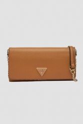 GUESS Brązowy portfel na łańcuszku Noelle II Mini. Brązowe portfele damskie Guess, z aplikacjami, ze skóry ekologicznej. W wyprzedaży za 321.99 zł.