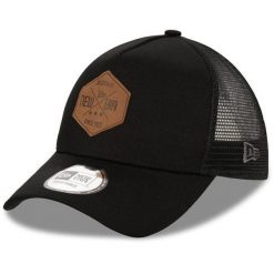 Czapka New Era Patch A Frame Trucker. Czarne czapki z daszkiem damskie New Era, z aplikacjami, z bawełny. Za 181.00 zł.