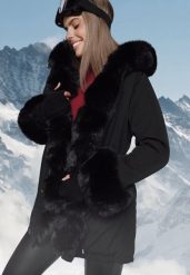 Czarna Kurtka Parka z Kapturem i Wstawkami z Futerka Caranze. Czarne kurtki damskie Born2be, na jesień, l, bez wzorów. Za 259.99 zł.