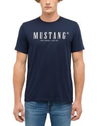 Męski T-Shirt Mustang Style Austin Dark Sapphire 1017125 4136. Niebieskie t-shirty męskie Mustang, l, bez wzorów, bez kołnierzyka. Za 79.99 zł.