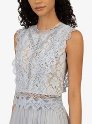 APART Top w kolorze błękitnym rozmiar: 42. Niebieskie topy damskie Apart, bez wzorów, z koronki, bez kołnierzyka. Za 157.35 zł.