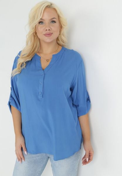 Niebieska Bluzka z Wiskozy Artanassa. Niebieskie bluzki damskie Born2be, l, bez wzorów, z wiskozy, bez kołnierzyka, bez ramiączek. Za 69.99 zł.