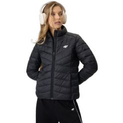 4F damska kurtka pikowana, lekka, hydrofobowa. Czarne kurtki damskie 4f, s, bez wzorów, z materiału, bez kaptura. Za 186.99 zł.