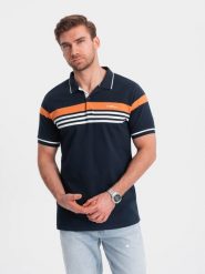 Dopasowana koszulka męska polo z dwukolorowymi pasami – granatowa V1. Niebieskie koszulki polo męskie Ombre Clothing, l, z aplikacjami, z bawełny, bez ramiączek. W wyprzedaży za 39.99 zł.