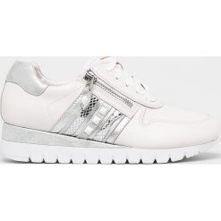 Caprice - Buty. Białe buty sportowe na co dzień damskie Caprice, bez wzorów, z gumy. W wyprzedaży za 199.90 zł.