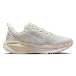 Buty do biegania damskie Nike Vomero 18. Białe obuwie do biegania damskie Nike, do biegania. Za 677.00 zł.