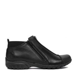 Botki Rieker. Czarne botki damskie Rieker, bez obcasa, na płaskiej podeszwie, bez zapięcia. Za 379.99 zł.