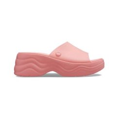 Klapki Dla Dorosłych Crocs Skyline Slide. Czerwone klapki damskie Crocs, z materiału. Za 197.99 zł.