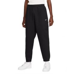 Spodnie sportowe męskie Solo Swoosh Fleece Pants. Czarne szorty męskie Nike, bez wzorów, z bawełny, sportowe. Za 349.99 zł.