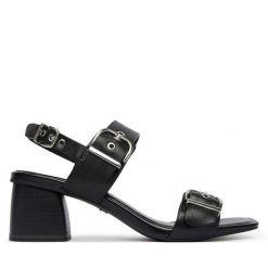 Sandały Tamaris. Czarne sandały damskie Tamaris, bez wzorów, bez obcasa, na słupku. Za 369.99 zł.