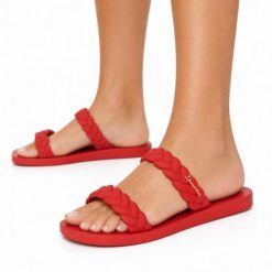 Klapki damskie Ipanema 26826 FEVER SLIDE FEM. Czerwone klapki damskie Ipanema, bez wzorów, z materiału, bez obcasa. Za 59.00 zł.