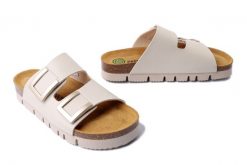 DR. BRINKMANN 700707-81 offwhite, klapki damskie. Brązowe klapki damskie Dr. Brinkmann, bez wzorów, bez obcasa. Za 284.90 zł.