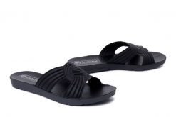 INBLU ME-43 014 czarny, klapki damskie. Czarne klapki damskie Inblu, bez wzorów, bez obcasa. Za 47.99 zł.