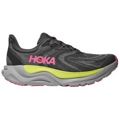Buty do biegania Hoka 1168691-CYG dla kobiet. Szare obuwie do biegania damskie HOKA. Za 694.05 zł.