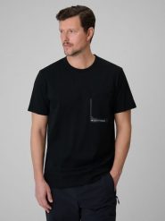 4F T-shirt regular z nadrukiem męski - czarny XXL. Czarne t-shirty męskie 4f, m, bez wzorów, z dzianiny, bez kołnierzyka. Za 59.99 zł.