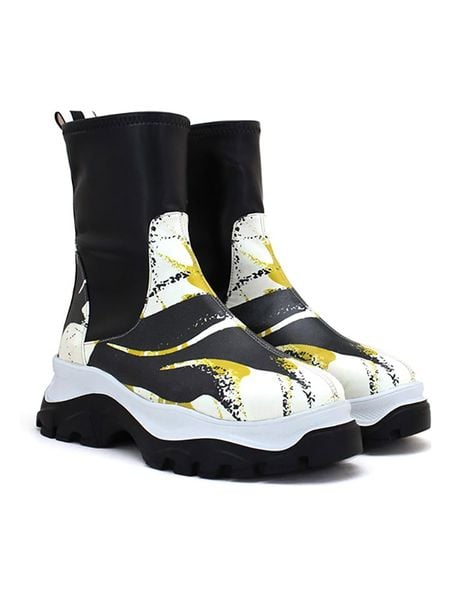 Goby Sztyblety w kolorze czarno-białym rozmiar: 40. Białe botki damskie Goby, sportowe, bez obcasa, bez zapięcia. Za 339.99 zł.