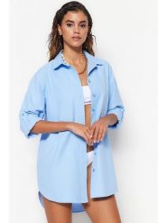Trendyol Koszula w kolorze błękitnym rozmiar: 38. Niebieskie koszule damskie Trendyol, bez wzorów, bez kołnierzyka, bez ramiączek. Za 65.38 zł.