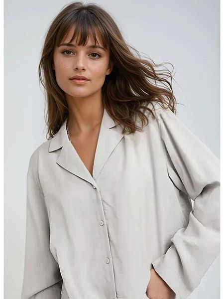 Weekday Bluzka w kolorze szarym rozmiar: S. Szare bluzki damskie Weekday, s, bez wzorów, bez kołnierzyka, bez ramiączek. Za 61.75 zł.