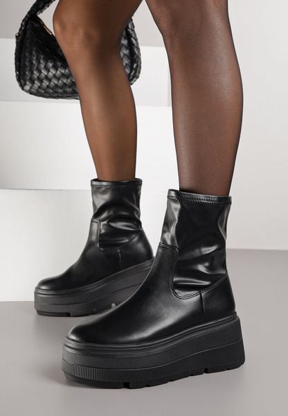 Czarne Botki Vices w Stylu Tech Gothic na Platformie Niorna. Czarne botki damskie Renee, z koronki, bez obcasa, na platformie, bez zapięcia. Za 89.99 zł.