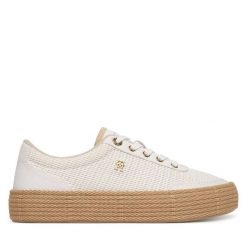 Espadryle Tommy Hilfiger. Białe espadryle damskie Tommy Hilfiger, bez wzorów, bez obcasa. Za 369.99 zł.