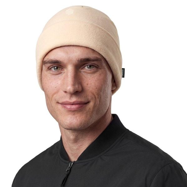 Czapka trekkingowa z polaru Siroko Aysen Sand. Brązowe czapki męskie SIROKO, bez wzorów, z materiału. Za 84.00 zł.