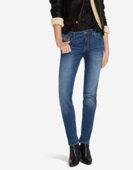 WRANGLER EVALYN DAMSKIE SPODNIE JEANSOWE NEW STAR W26E8982F. Spodnie materiałowe damskie Wrangler, bez wzorów, z jeansu, retro. Za 209.99 zł.