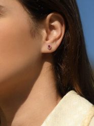 ATELIER DU DIAMANT Złote kolczyki-wkrętki z diamentami rozmiar: onesize. Czerwone kolczyki damskie ATELIER DU DIAMANT, z diamentem, złote. Za 1,261.99 zł.