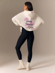 4F Bluza dresowa loose z kapturem damska - beżowa M. Brązowe bluzy z kapturem damskie 4f, m, z dresówki. Za 189.99 zł.